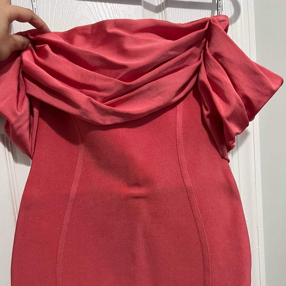 Miss Circle off the shoulder bandage dress.